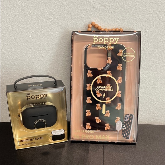 XO Poppy Other - XO Poppy | Honey Bear iPhone & AirPods Case Set - Black